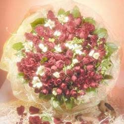 999 red roses